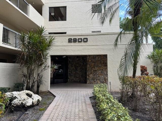Building Photo - 2900 NW 42nd Ave Unit A104