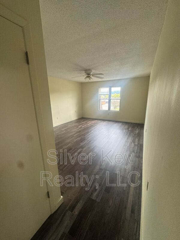 Photo - 114 Old Athens Pike Unit 2F