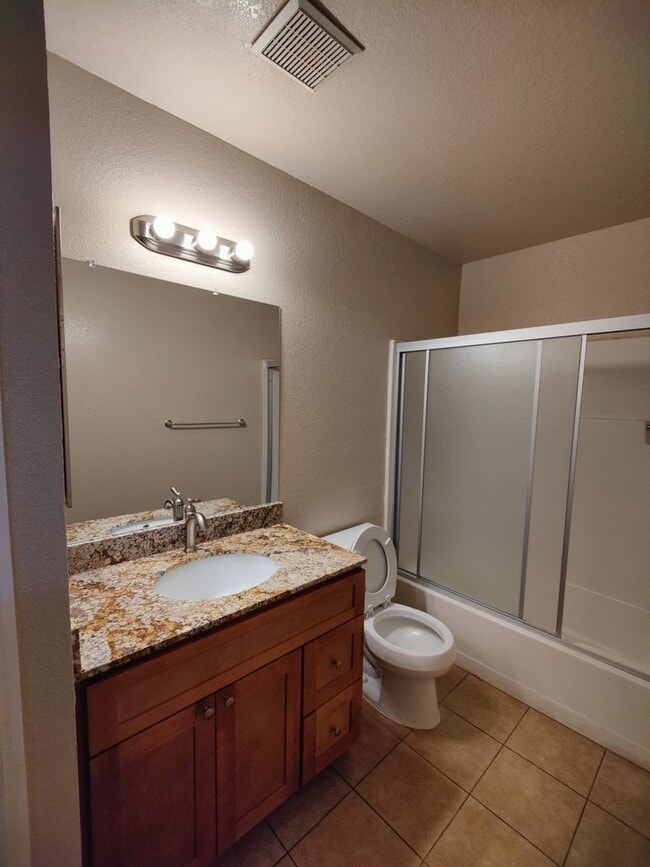 Photo - 748 Chadwick Ln