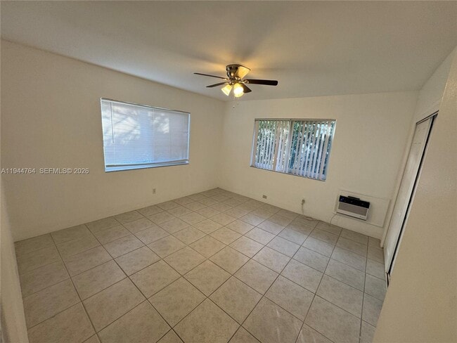 Photo - 2843 NE 30th St Unidad C