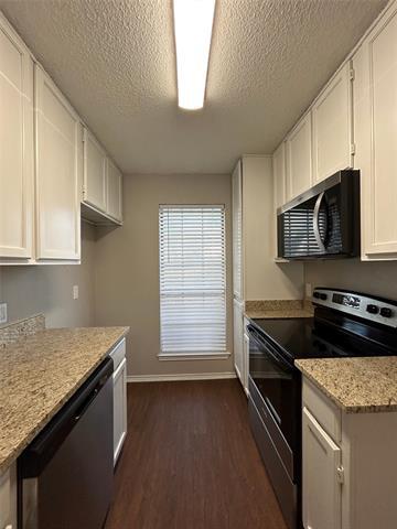 Photo - 7425 Kingswood Dr