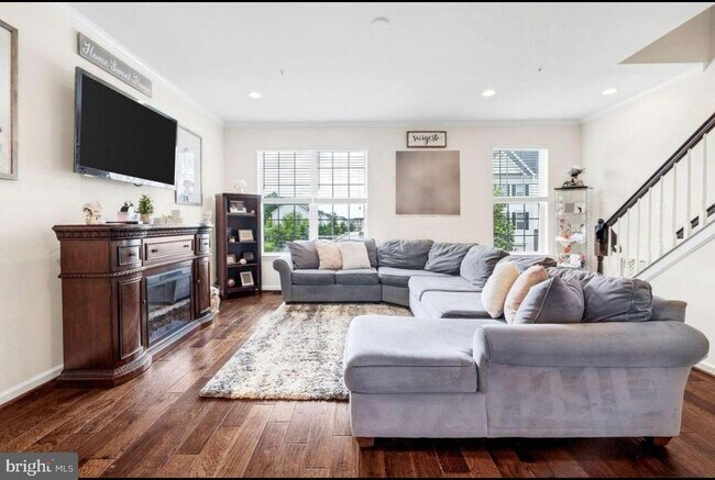 Photo - 7713 Gaston Pl