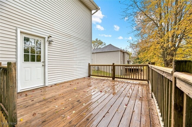 Photo - 3060 Ravenna St