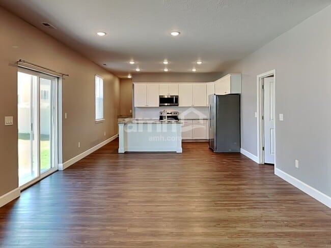 Photo - 2373 Buckskin Way