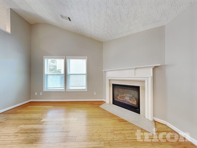 Photo - 3692 Tullamore Ln