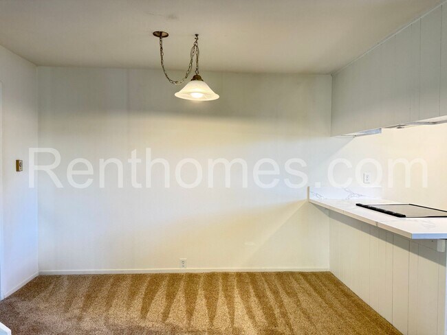 Photo - 9628-32 Caminito Del Feliz, Spacious Townhome in Great Community Close to UCSD!