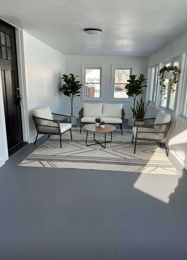 Photo - 3018 Alice Ave