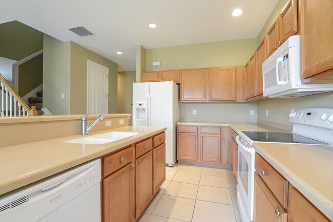 Photo - 2014 Fairmont Ln