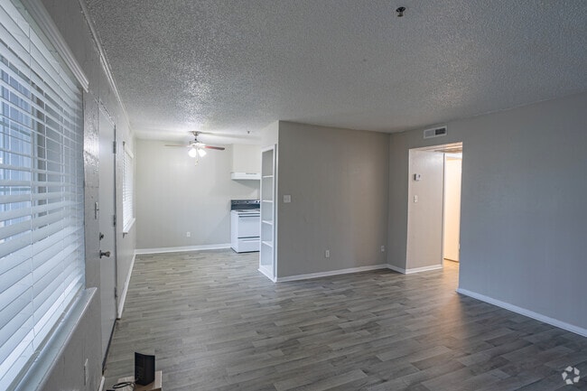 2BR, 1BA - 870SF Living and Dining Room