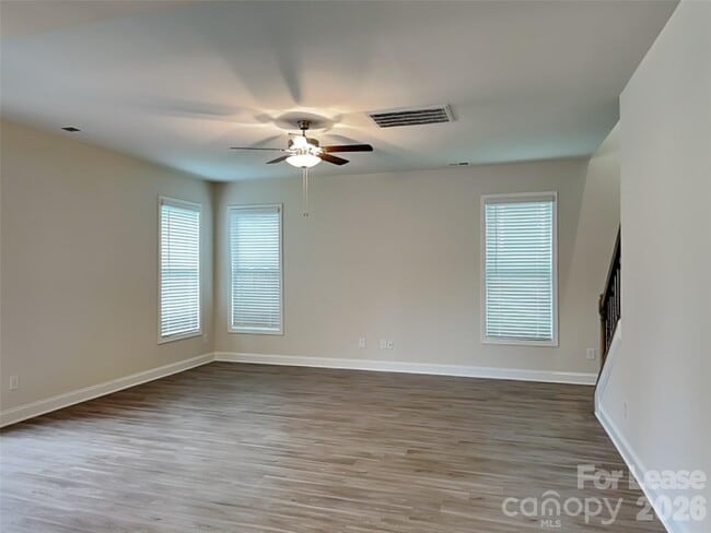 Photo - 148 Kingshall Rd