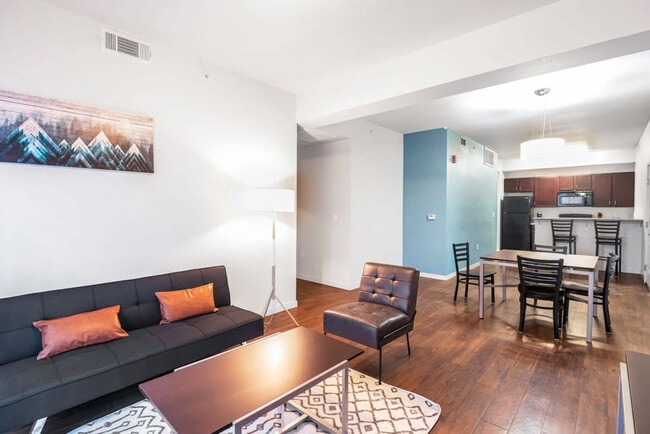 Building Photo - 1758 6th Ave Rental