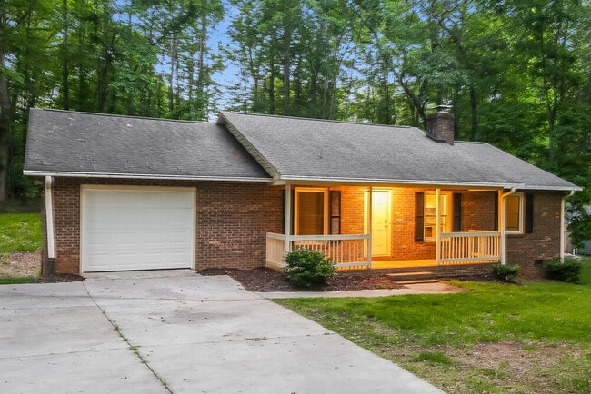 Photo - 431 Hillcrest Dr