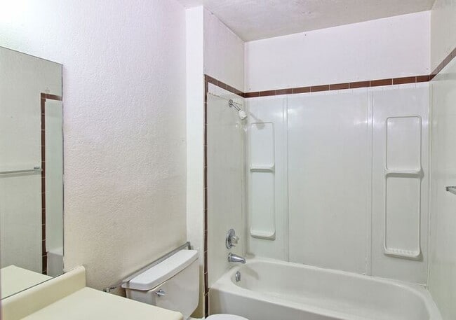 Photo - *50% off 1st month** Spacious 2 Bed, 1 Bat...