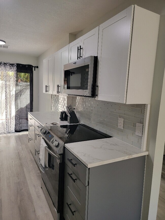 Photo - 2056 Sunset Point Rd Unidad 23