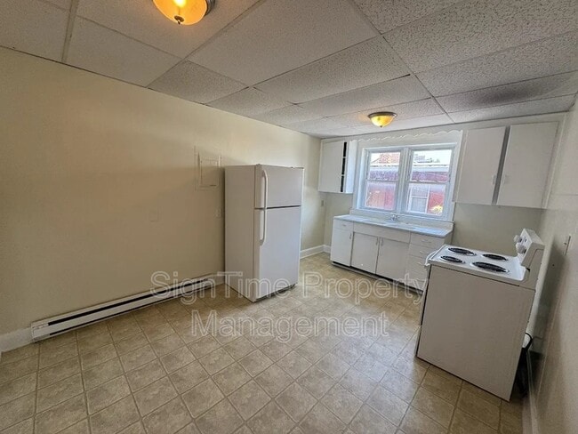 Photo - 61 E Franklin St Unit Apt 5