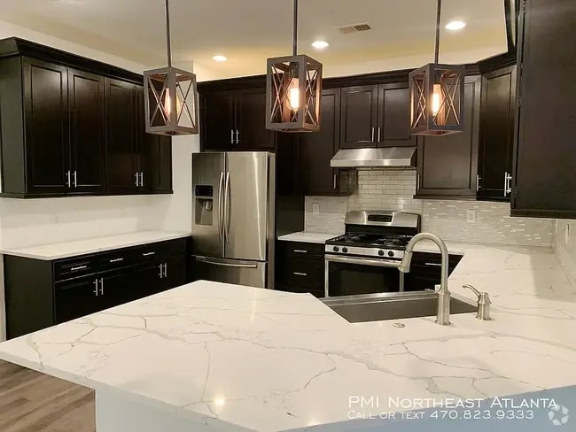 Building Photo - 2112 Greencrest Cir Rental