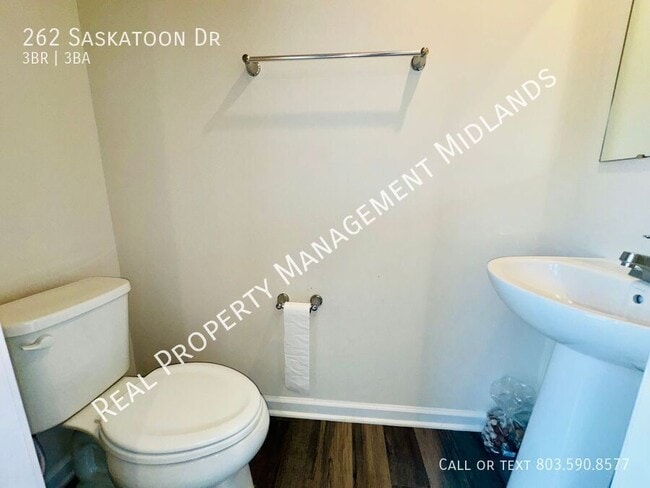 Photo - 262 Saskatoon Dr