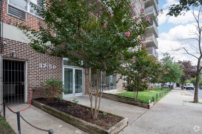 Entrance - Skyview Towers