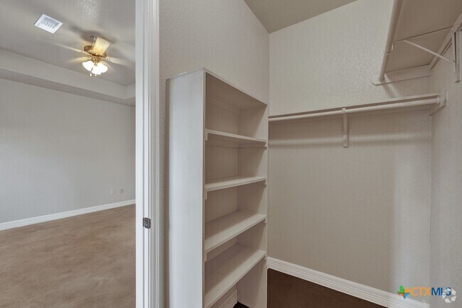 Building Photo - 388 E Faust St Rental