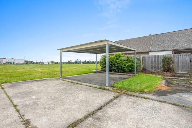 Building Photo - Duplex for rent! Rental