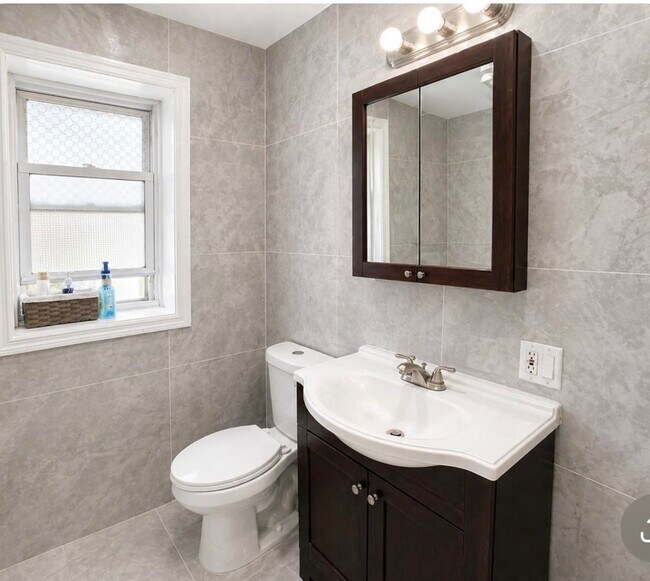 Photo - 146 W 27th St Unit 1