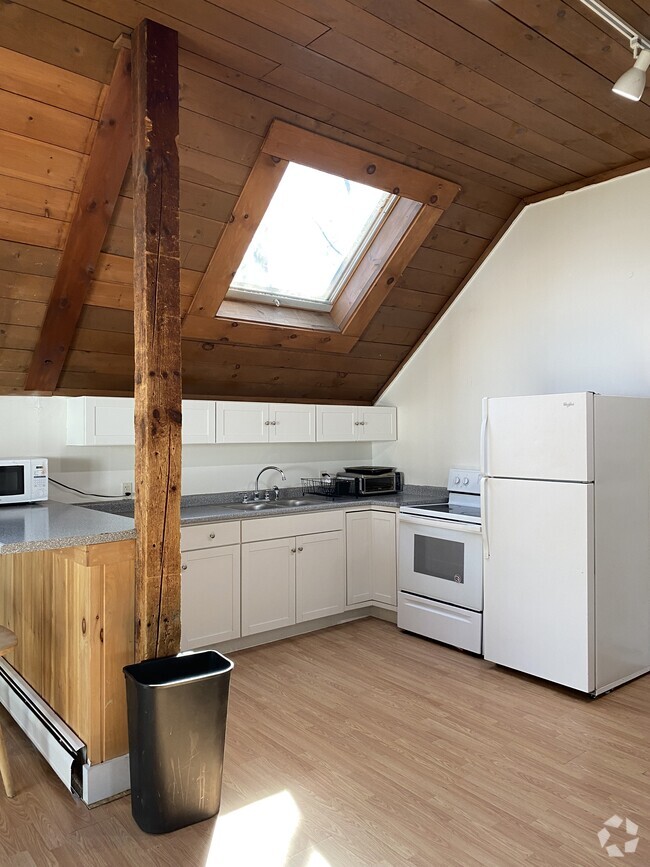 Building Photo - 95 Hall Ave Unit B2-C Rental