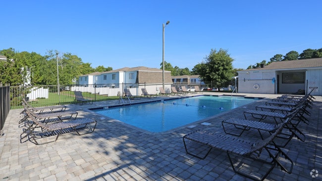 Building Photo - Center Pointe