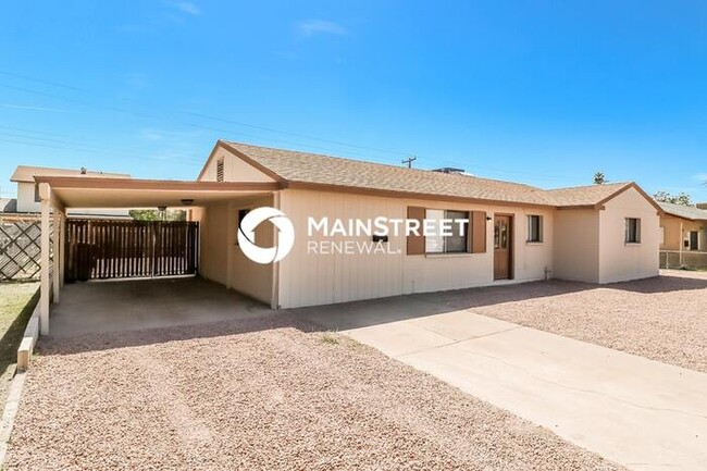 Photo - 4 Bedroom Pet-Friendly Home in PHOENIX, AZ...