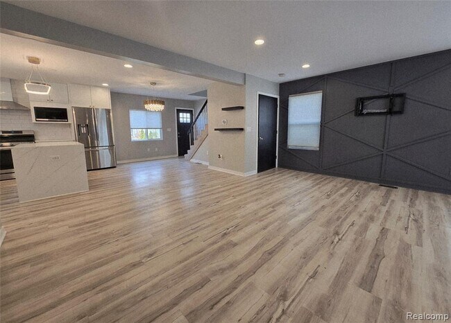 Photo - 1277 E Lincoln St