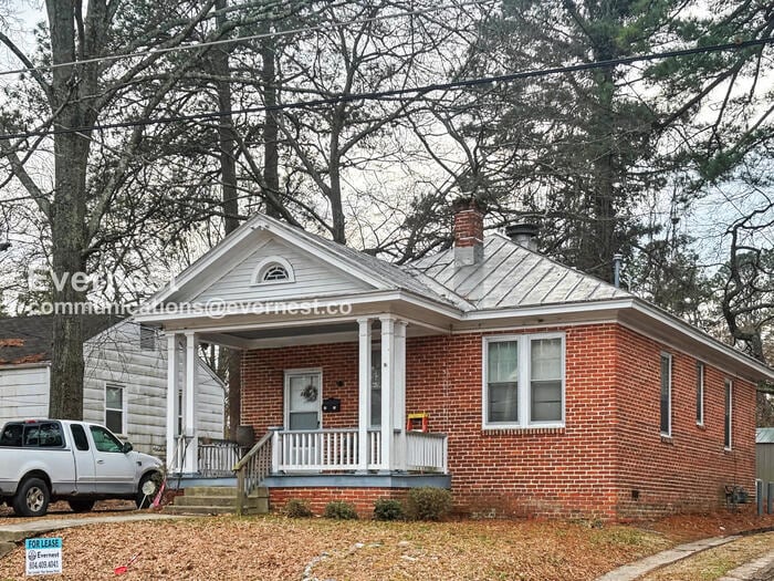 Photo - 2 Bed/1 Bath Home with Off-Street Parking / Pet-Friendly / Vouchers Accepted / Available Soon!