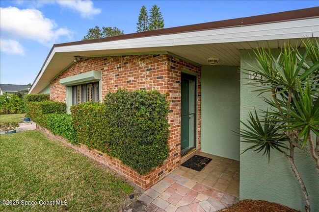 Photo - 2175 Barracuda Ave