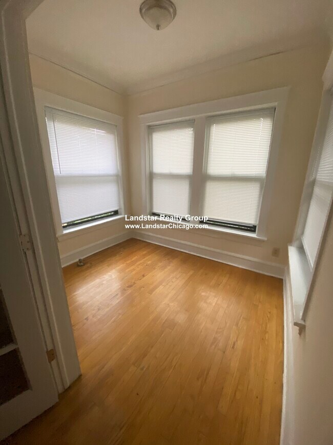 Photo - 3205 W Sunnyside Ave Unidad 3F