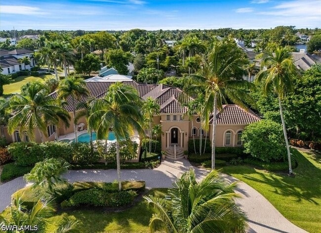 Building Photo - 550 21st Ave S