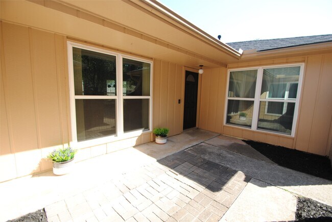 Photo - 12502 Aste Ln