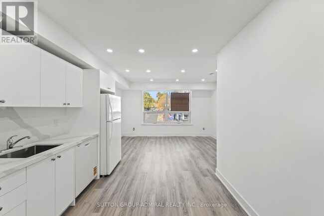 Photo - 1305 St Clair Ave W