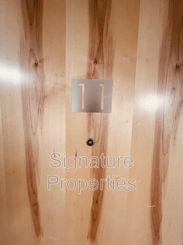 Building Photo - 712 High St Unit Apt 11