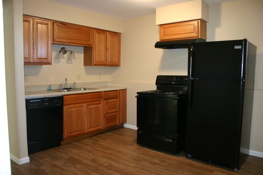 Kitchen - Hackberry Place Apartments