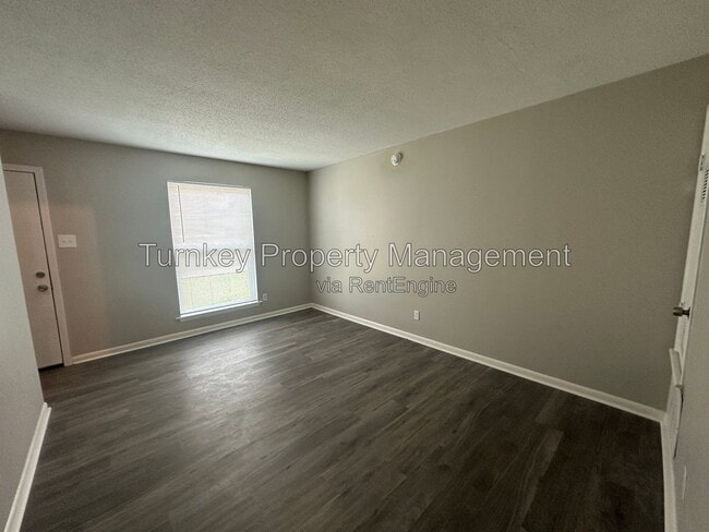 1821 Sanford Dr