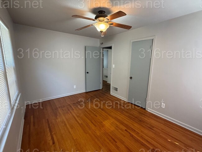 Photo - $999 - 2 bedroom / 1 bathroom - Single Fam...