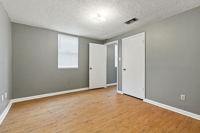 Photo - 416 Evelina St