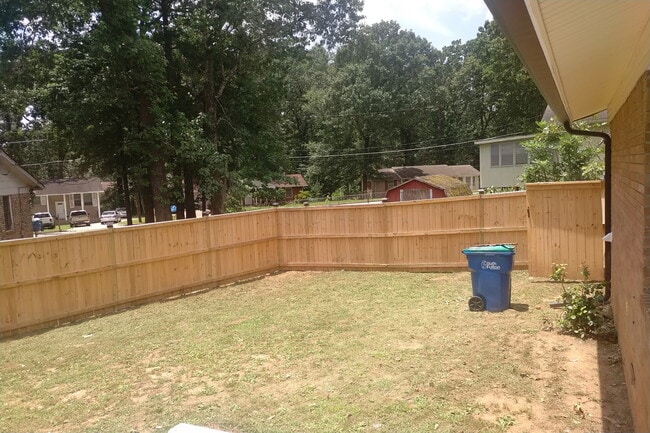 Photo - 2190 Rochelle Way