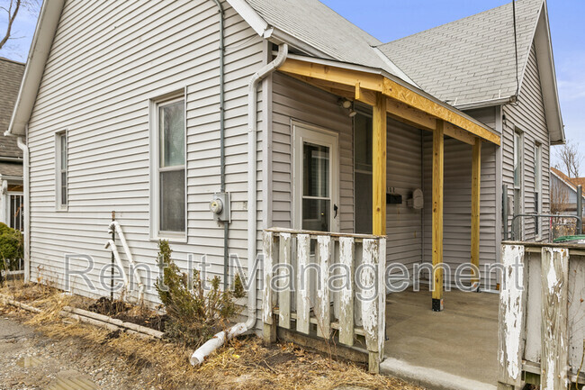 Building Photo - 102 Stanford Cir Rental