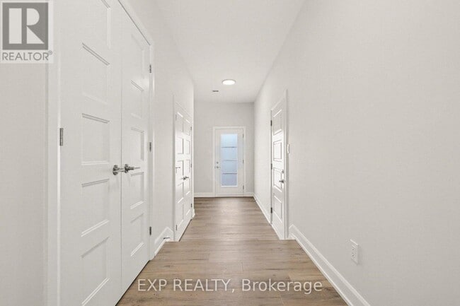 Photo - 440 Falcon Ln