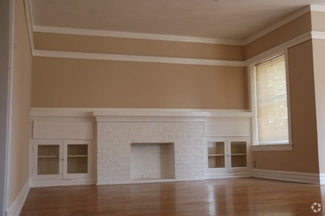Building Photo - 6636 S Woodlawn Ave Unit 1 Rental