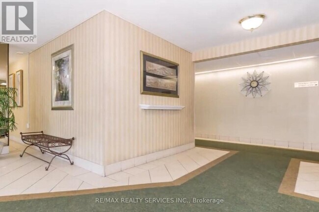 Photo - 18 Knightsbridge Rd Unit 304