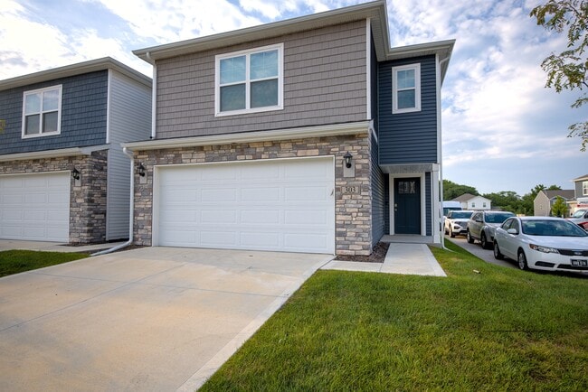Photo - 303 Ember Dr