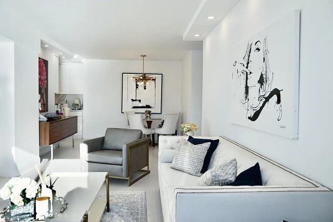 Photo - 377 Rector Pl Unit 9C