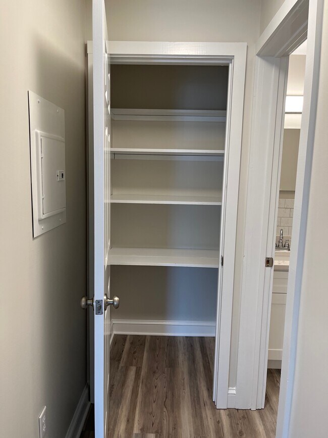 Photo - 3 Van Zant St Unidad 2A