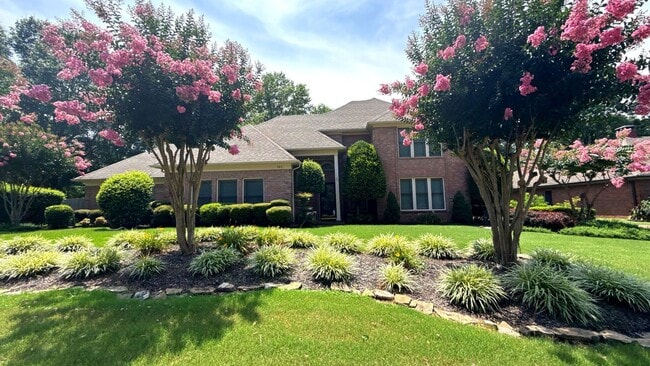 Building Photo - 983 Rolling Oaks Ln Rental