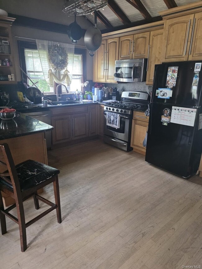 Photo - 23 Seaman Neck Rd